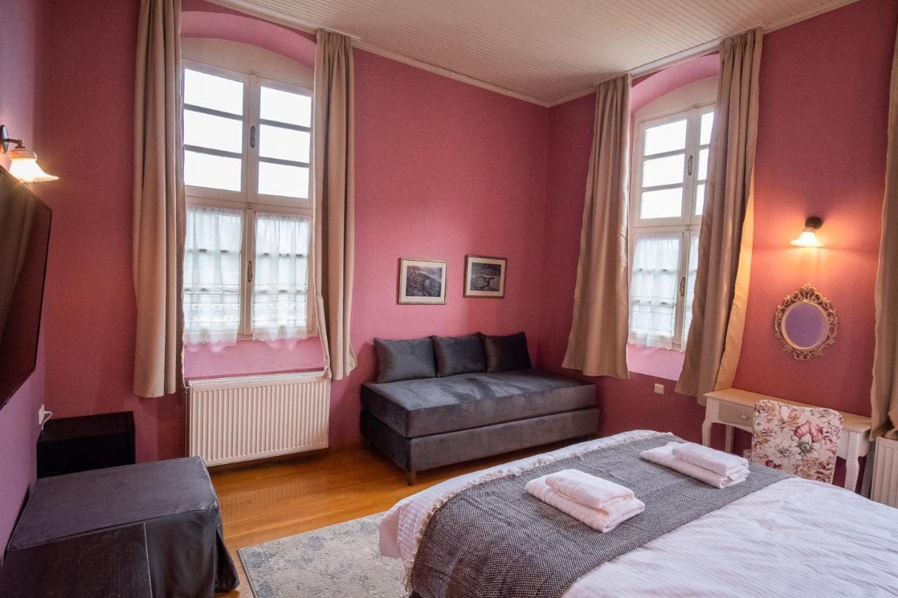 The Old School Boutique Hotel Sirako Exteriér fotografie