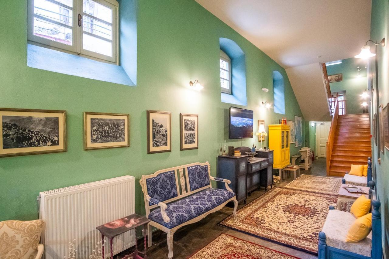 The Old School Boutique Hotel Sirako Exteriér fotografie